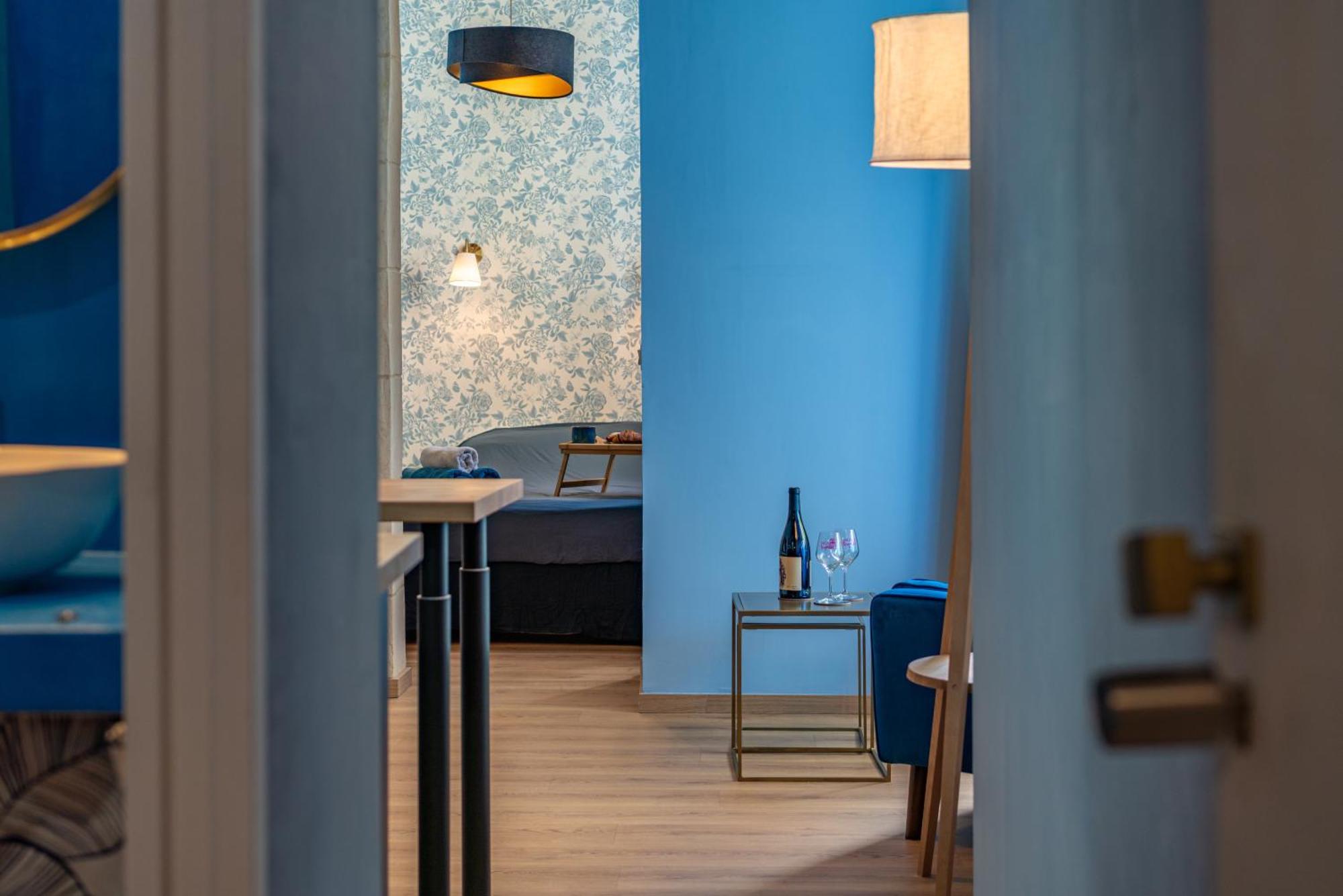 Le Bleu Jean Denim Arenes - Une Nuit A Ним Экстерьер фото