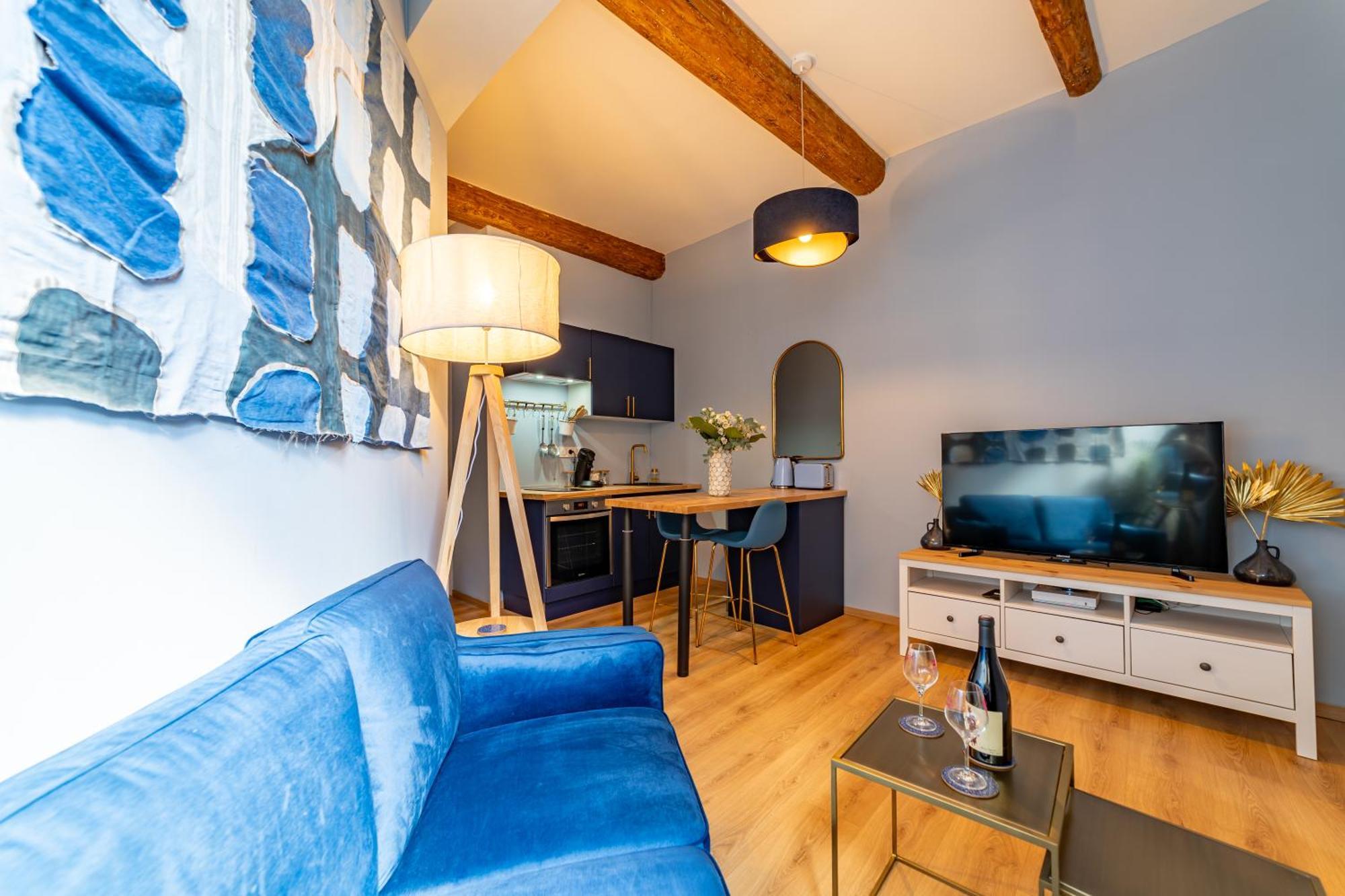 Le Bleu Jean Denim Arenes - Une Nuit A Ним Экстерьер фото